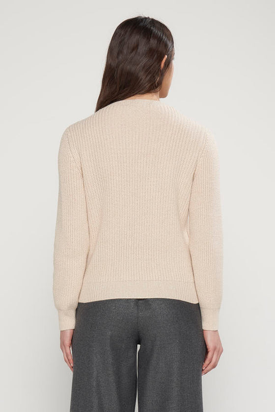Maglioncino girocollo in filato di  lana merinos, cashmere e lamè.
