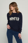 Maglioncino girocollo con scritta"WINTER"in filato di lana merinos e cashmere.