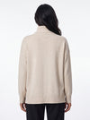 Maglia collo anello con spacchi in filato di cashmere e lana.