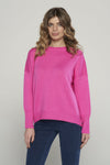 Maglia over in pura lana merinos extrafine.